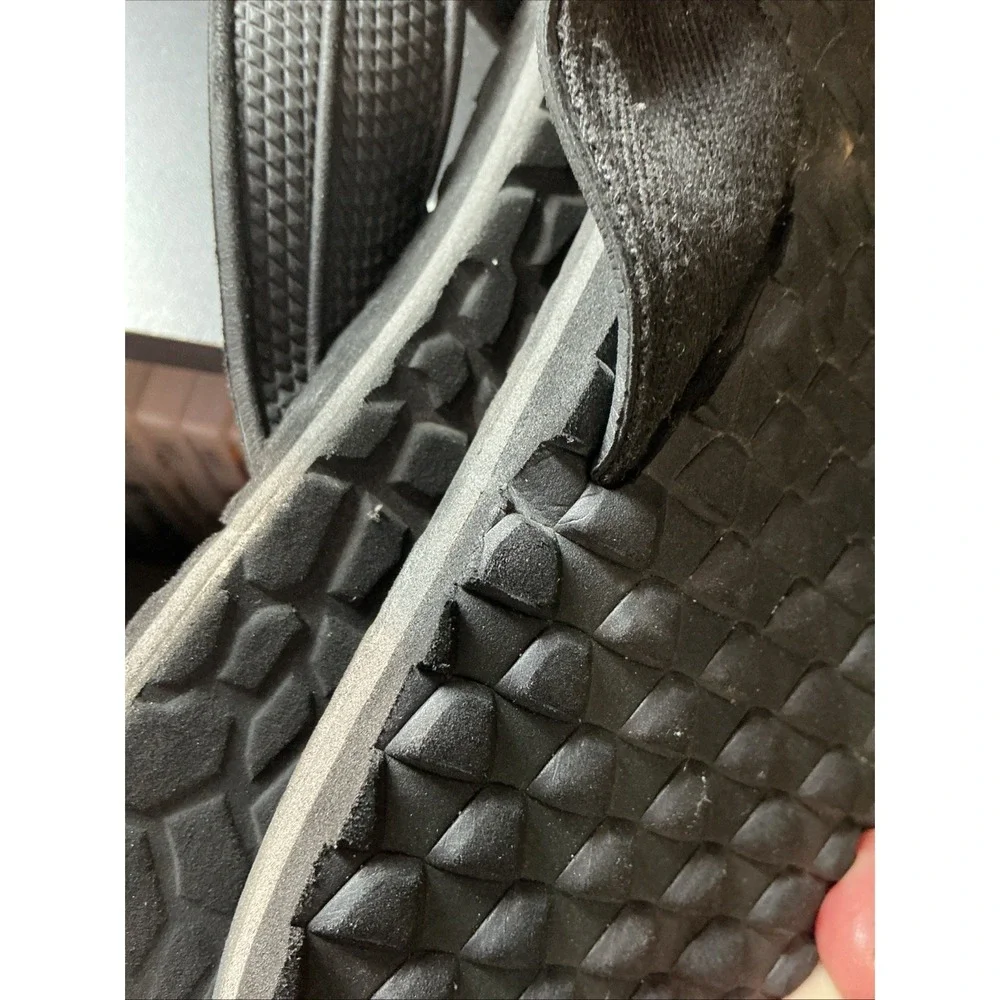 Flojos Men's Black Flip Flops. NO SIZE 12 1/2